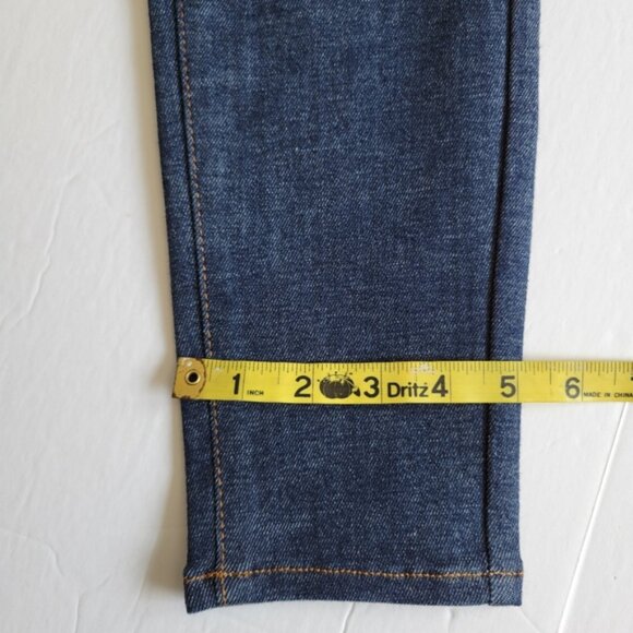 Good American Always Fits Good Legs Skinny Jeans. - Picture 8 of 11